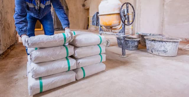 Dowiedz się ile worków cementu jest na palecie - przydatna wiedza budowlana